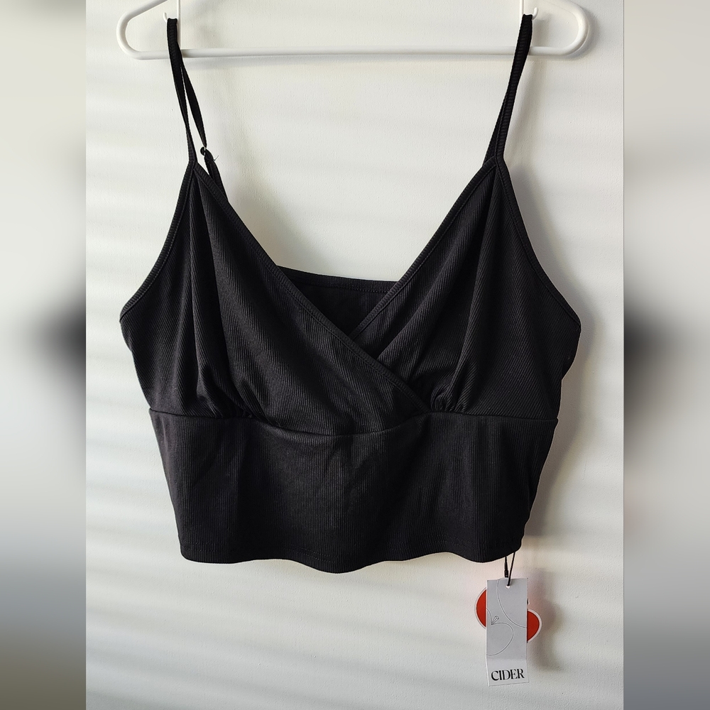 Cider Black Crop Top Ribbed‎ Crossover